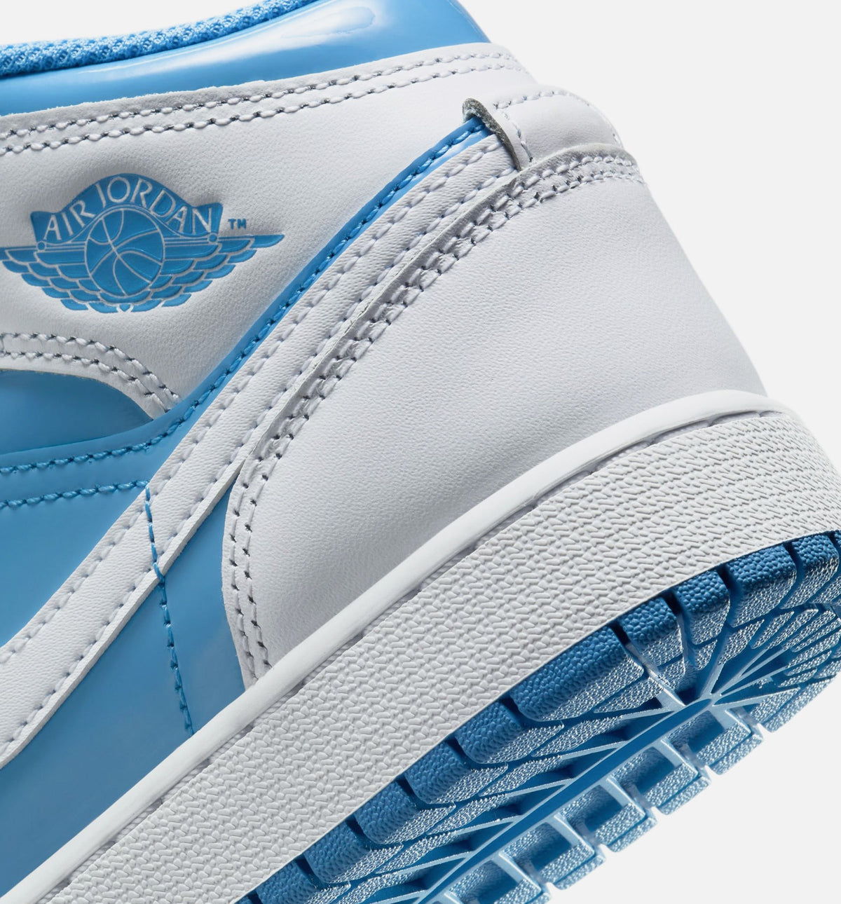 Air Jordan 1 Mid Legend Blue Grade School – White/Legend Blue